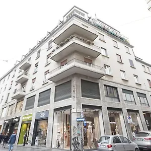 Santa Maria Valle 1 Apartment Milan
